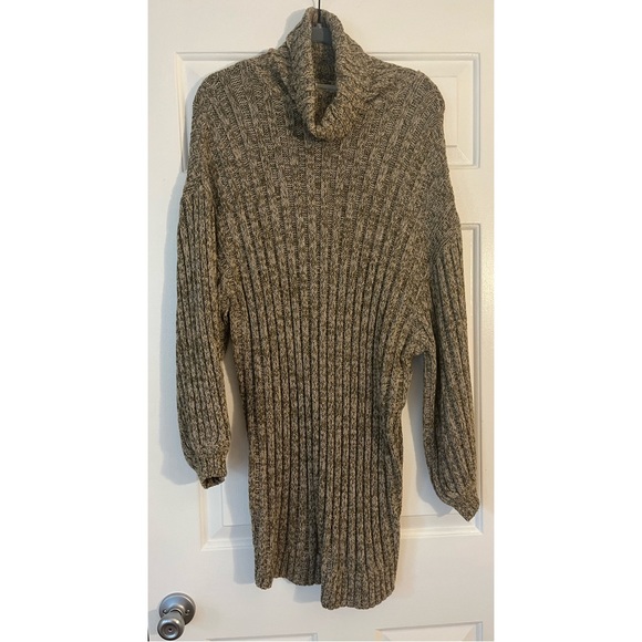Urban Outfitters- Jill Turtleneck Sweater Dress (S) - Picture 3 of 5